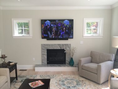 TV-with-Samsung-Sound-Bar-1800x1350